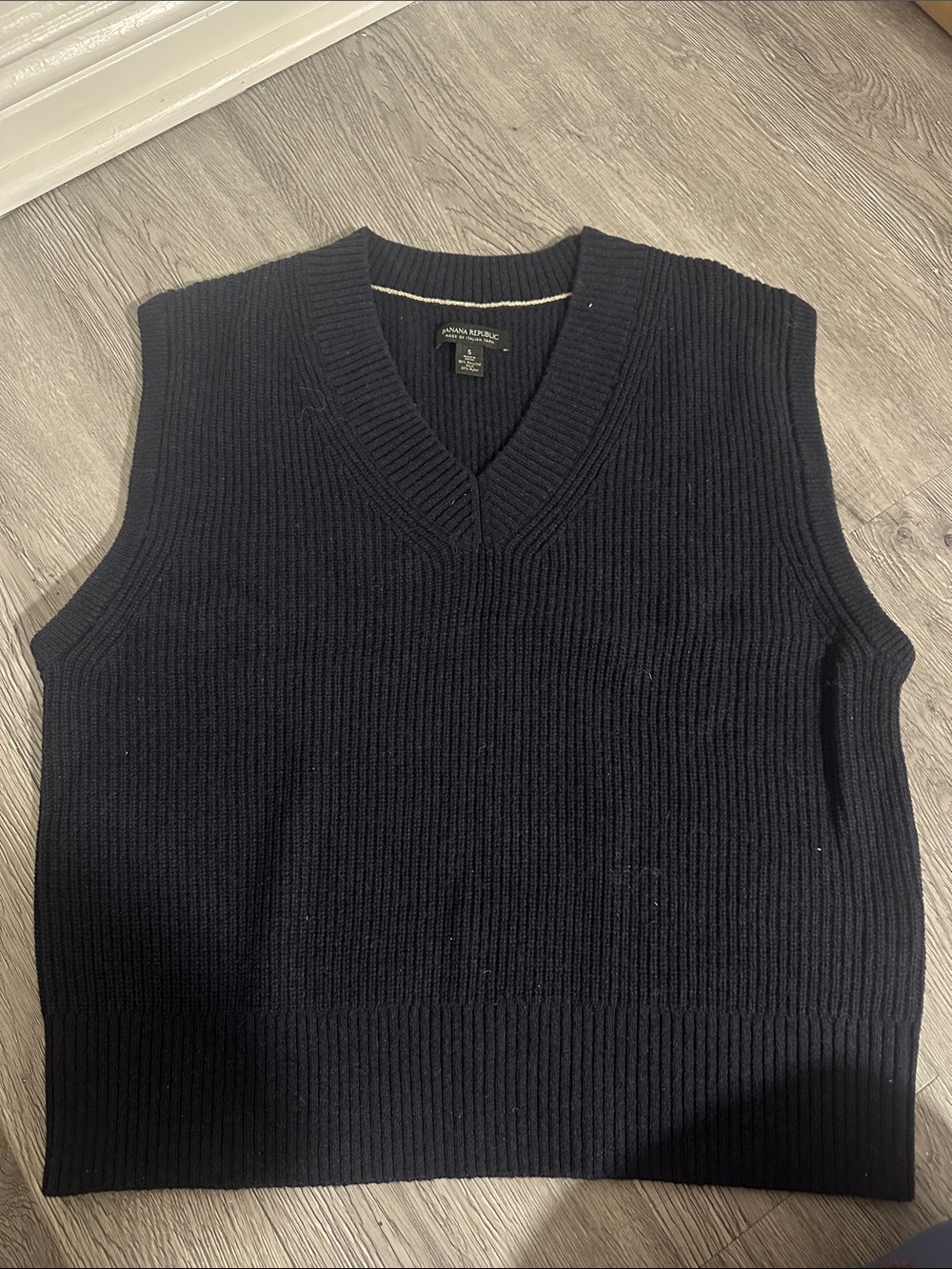 Banana Republic Italian wool Dark Navy Ribbed V-Neck Sweater Vest